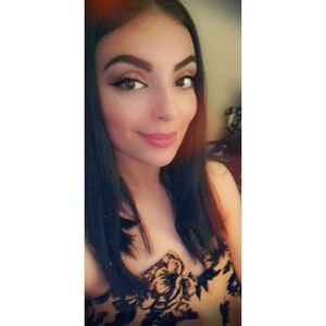 Meet your Posher, Cassandra